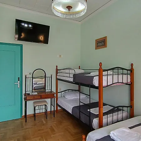 The Blackbird's Nest Апартаменты